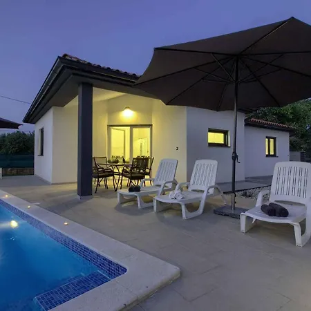 Villa Charming Sissano With Private Pool Near Pula By Wiibuk Šišan