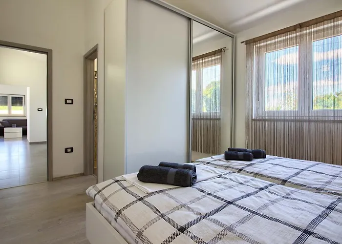 빌라 Charming Sissano With Private Pool Near Pula By Wiibuk Šišan